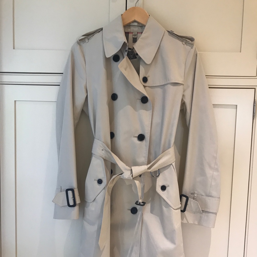 Burberry trench, Size 8, worn twice.